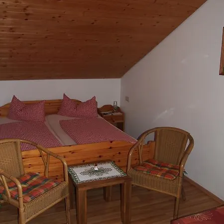 Haus Helga * ينغولز